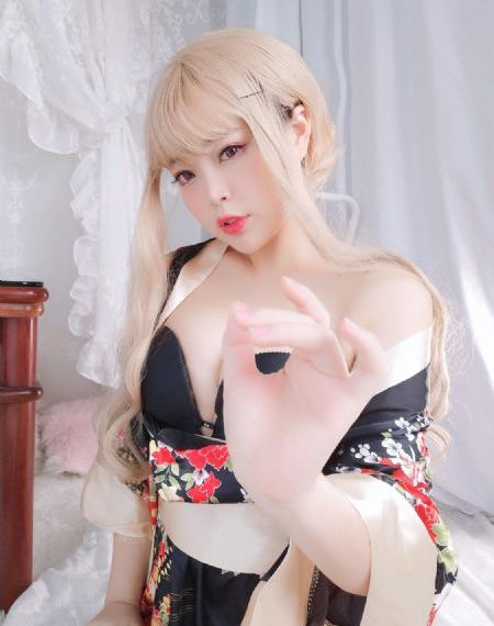 唐嫣连续十年为刘亦菲庆生