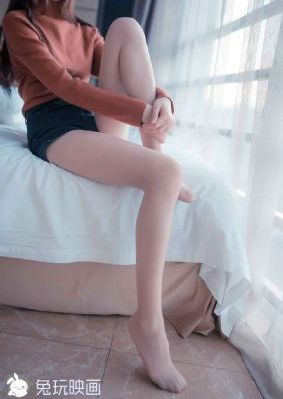 在玉势上抹春药调教她