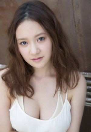 护士美女脱白内裤光屁股图片